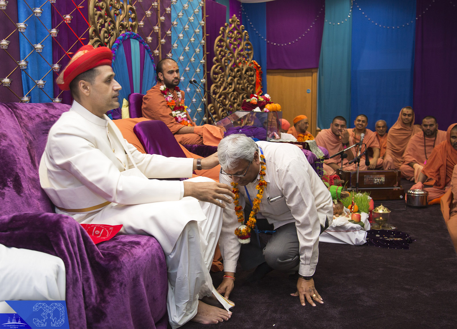 93 copy - ©1987-2017 SKS Swaminarayan Temple East London